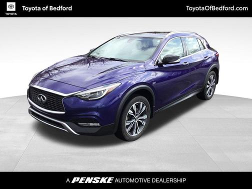 2017 INFINITI QX30 Premium