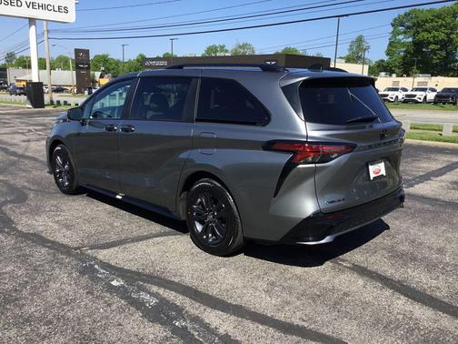 Heavy Metal 2026 Toyota Sienna XSE 7 Passenger