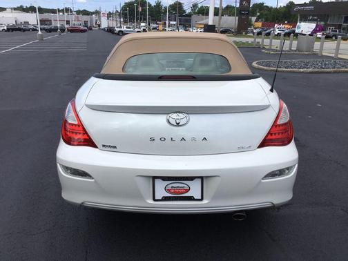 Blizzard Pearl 2007 Toyota Camry Solara SLE