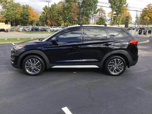Black Noir Pearl 2021 Hyundai TUCSON SEL