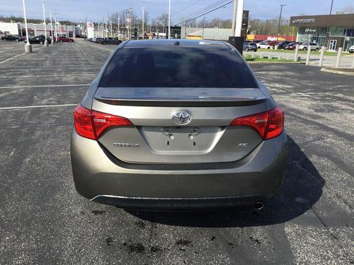 Falcon Gray Metallic 2017 Toyota Corolla SE