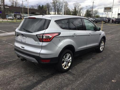 INGOT SILVER METALLIC 2017 Ford Escape SE