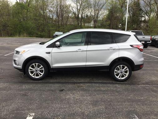 INGOT SILVER METALLIC 2017 Ford Escape SE