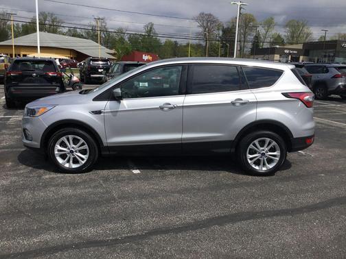 INGOT SILVER METALLIC 2017 Ford Escape SE