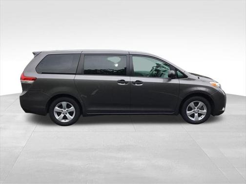 2014 Toyota Sienna L