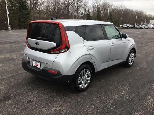 Sparkling Silver 2021 Kia Soul LX