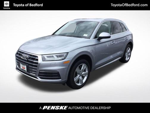 Silver Metallic 2018 Audi Q5 2.0T Tech Premium