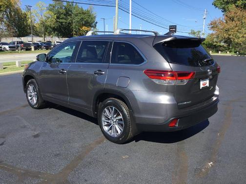 Predawn Gray Mica 2018 Toyota Highlander XLE