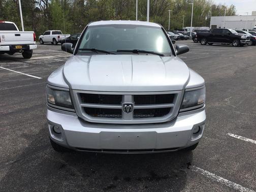 Bright Silver Metallic Clearcoat 2010 Dodge Dakota Big Horn/Lone Star