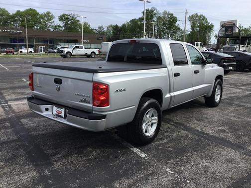 Bright Silver Metallic Clearcoat 2010 Dodge Dakota Big Horn/Lone Star