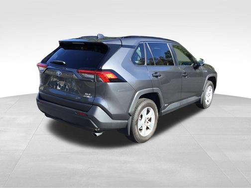 2020 Toyota RAV4 Hybrid XLE