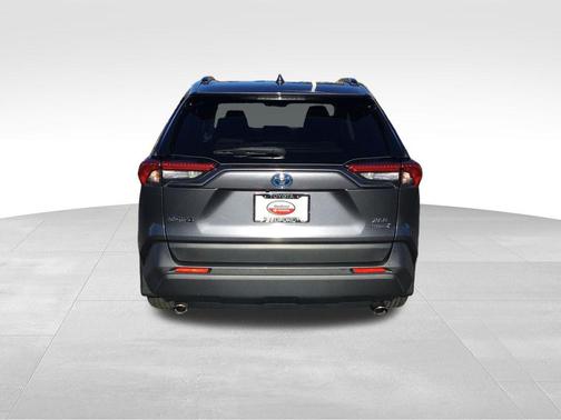 2020 Toyota RAV4 Hybrid XLE
