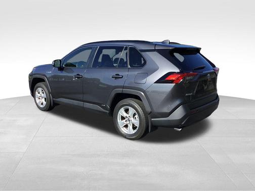 2020 Toyota RAV4 Hybrid XLE