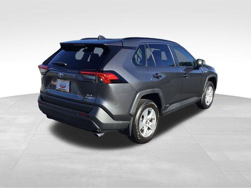 2020 Toyota RAV4 Hybrid XLE