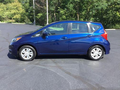 Deep Blue Pearl 2017 Nissan Versa Note SV