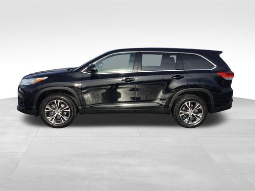 2019 Toyota Highlander LE I4