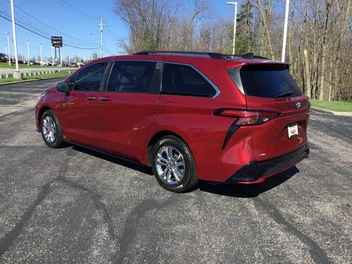 Ruby Flare Pearl 2022 Toyota Sienna XSE 7 Passenger
