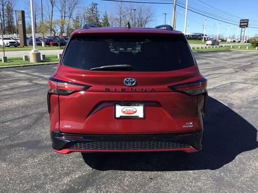 Ruby Flare Pearl 2022 Toyota Sienna XSE 7 Passenger