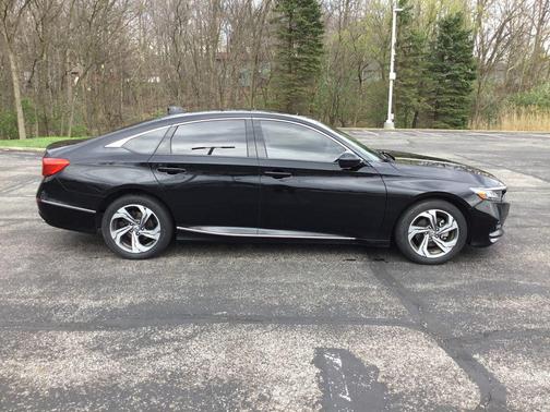 Crystal Black Pearl 2019 Honda Accord EX