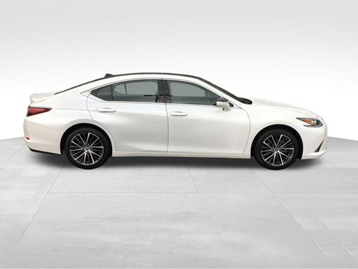 Eminent White Pearl 2022 Lexus ES 350 Base