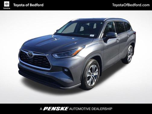 Magnetic Gray Metallic 2021 Toyota Highlander XLE