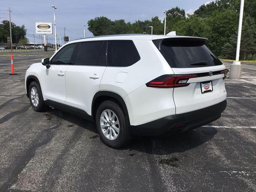 Wind Chill Pearl 2026 Toyota Grand Highlander XLE