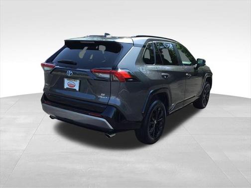 2023 Toyota RAV4 Hybrid SE