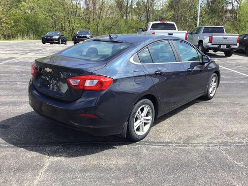 Blue Ray Metallic 2016 Chevrolet Cruze LT Auto