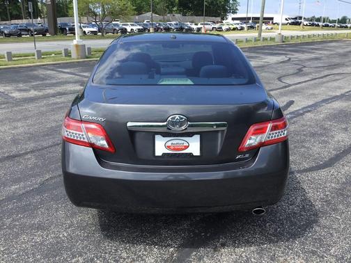 Magnetic Gray Metallic 2011 Toyota Camry XLE