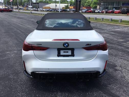 Frozen Brilliant White Metallic 2026 BMW M4 Competition xDrive