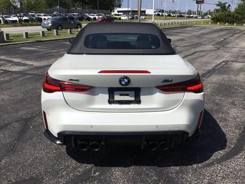 Frozen Brilliant White Metallic 2026 BMW M4 Competition xDrive