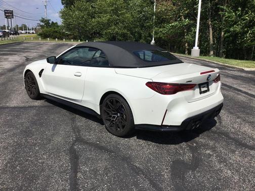 Frozen Brilliant White Metallic 2026 BMW M4 Competition xDrive