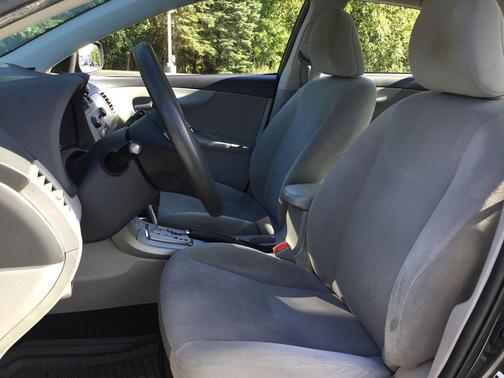 Magnetic Gray Metallic 2011 Toyota Corolla LE