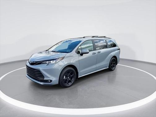 2025 Toyota Sienna Woodland Edition
