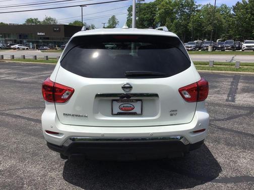 Pearl White Tricoat 2019 Nissan Pathfinder SV