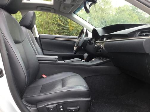 2015 Lexus ES 350 Base