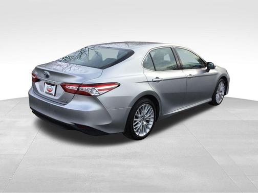 2018 Toyota Camry Hybrid XLE