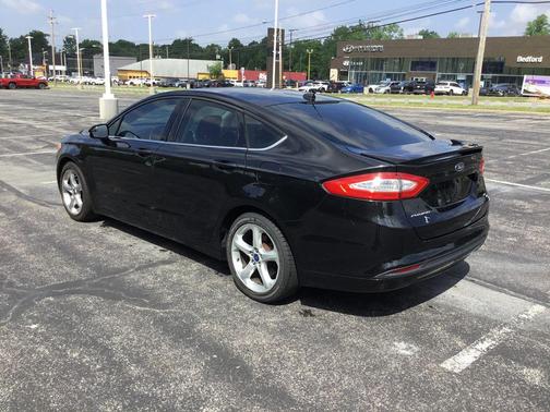 Tuxedo Black Metallic 2013 Ford Fusion SE