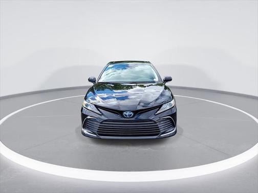 2022 Toyota Camry Hybrid XLE