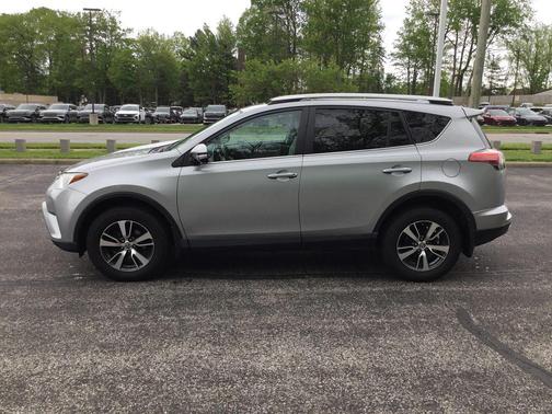 Silver Sky Metallic 2016 Toyota RAV4 XLE