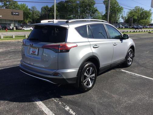 Silver Sky Metallic 2016 Toyota RAV4 XLE