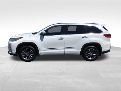Blizzard Pearl 2017 Toyota Highlander XLE