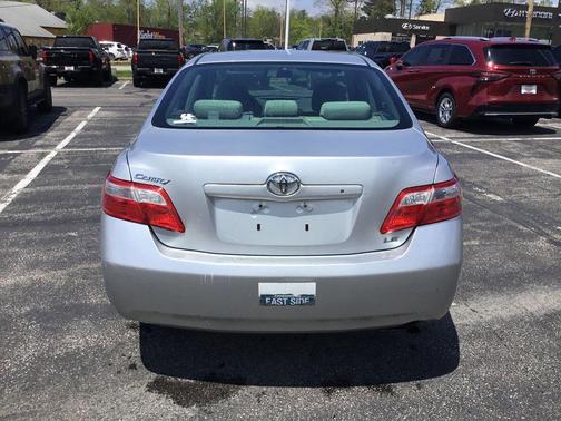 Classic Silver Metallic 2008 Toyota Camry LE