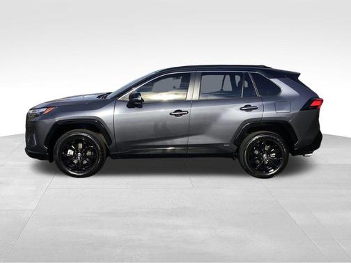 2025 Toyota RAV4 Hybrid SE