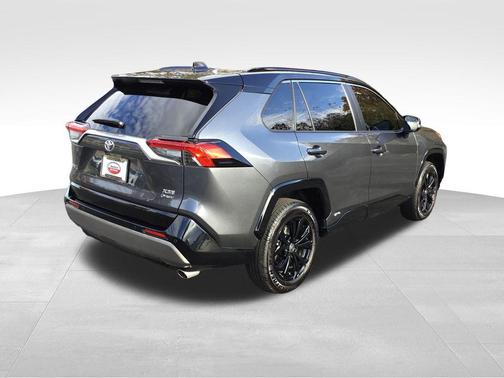 2025 Toyota RAV4 Hybrid SE