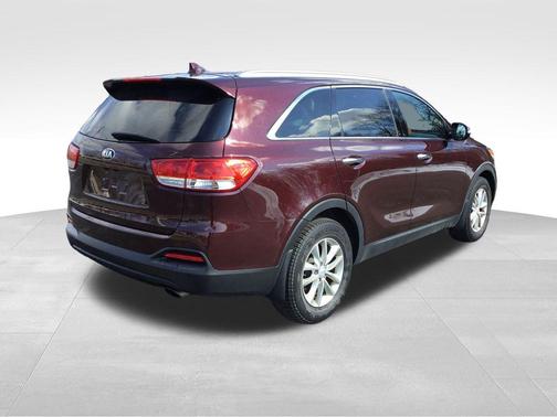 2018 Kia Sorento LX