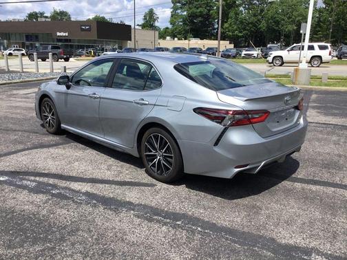 Celestial Silver Metallic 2024 Toyota Camry SE