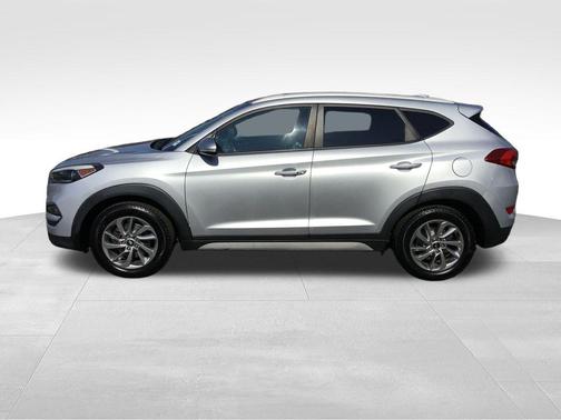 2017 Hyundai TUCSON SE Plus