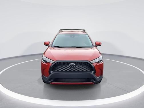 Barcelona Red Metallic 2022 Toyota Corolla Cross LE