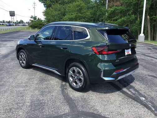 San Remo Green Metallic 2023 BMW X1 xDrive28i